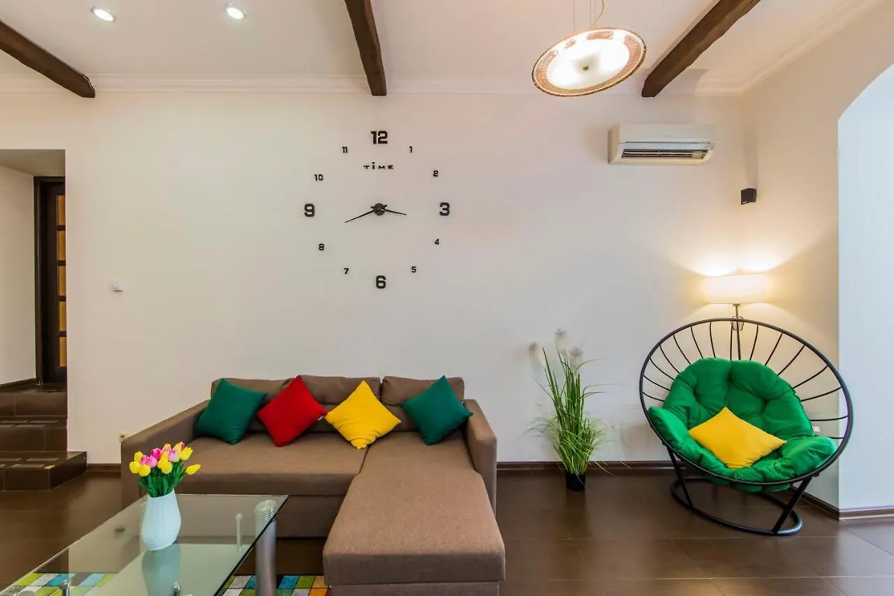 2К Квартира Біля Оперного Театру, Метро Золоті Ворота Kyiv Apartment