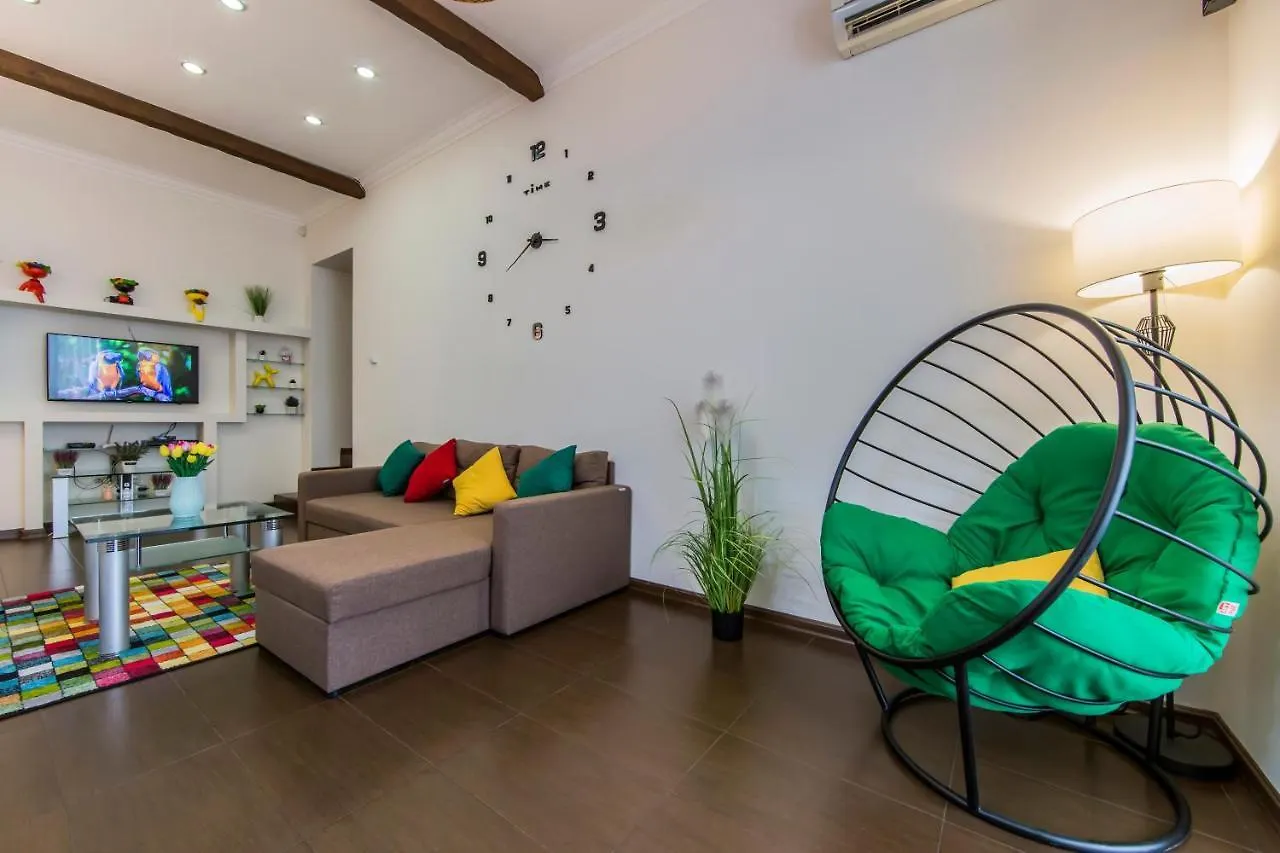 Apartment 2К Квартира Біля Оперного Театру, Метро Золоті Ворота Kyiv Ukraine