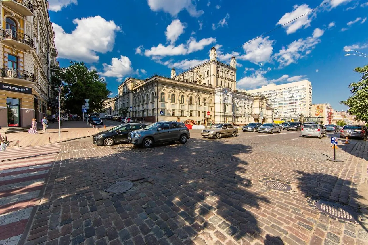 2К Квартира Біля Оперного Театру, Метро Золоті Ворота Kiev Ukraine